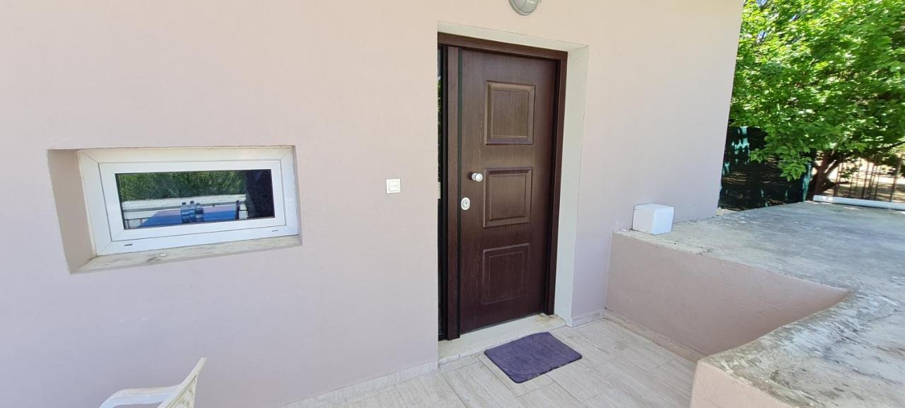 Gerys House Appartement Nikiana Buitenkant foto